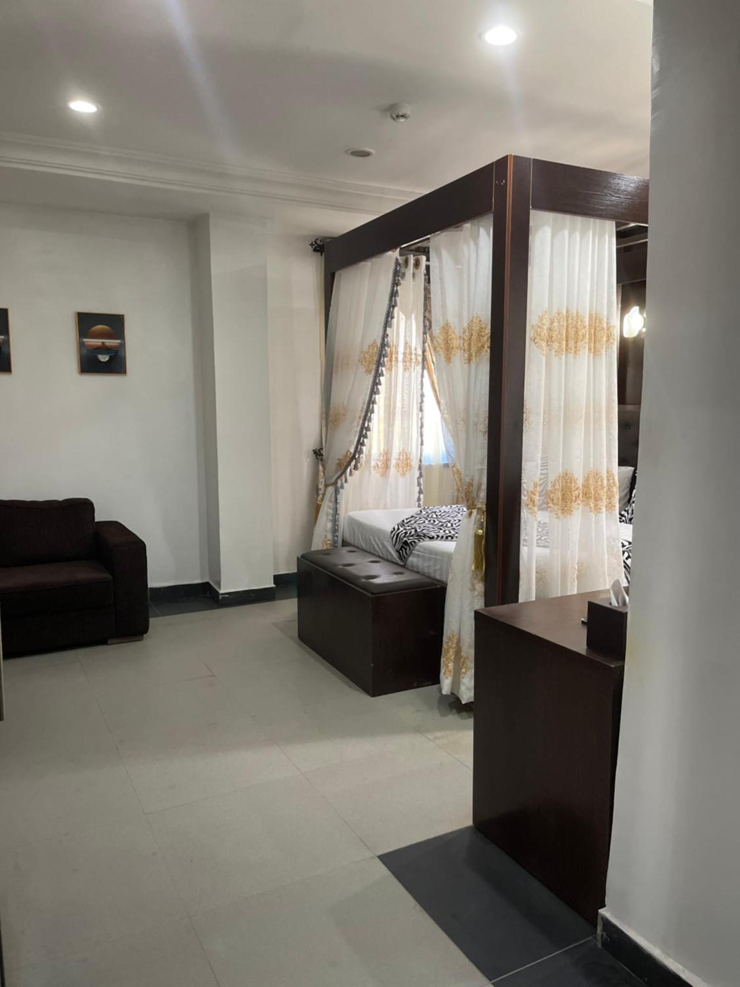 Aa Hotel And Suites Абуджа Екстер'єр фото